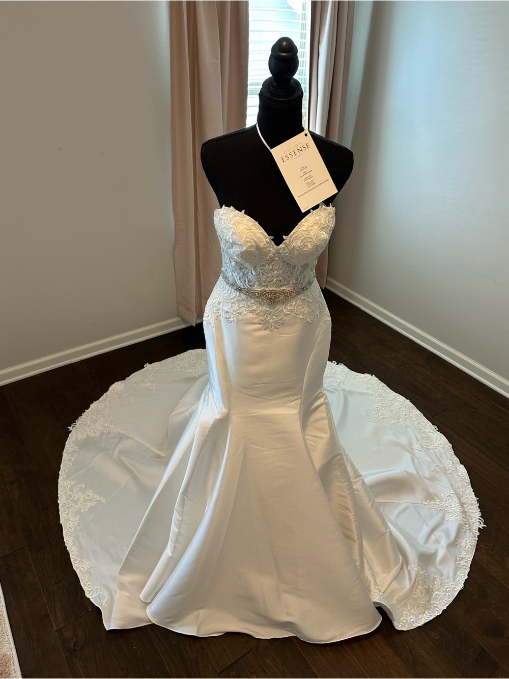 Essence of Australia Trumpet Wedding Gown